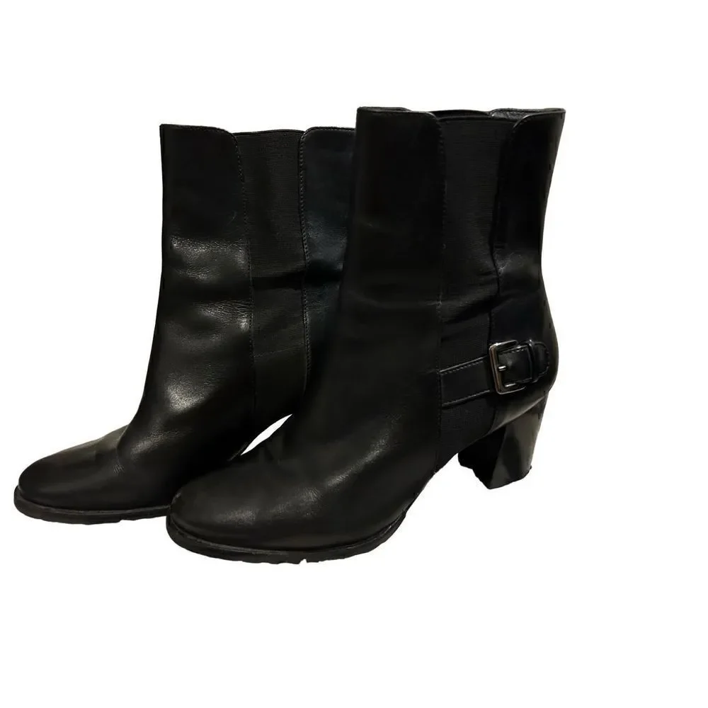 Cole Haan side gore ankle boots size 8.5 EUC